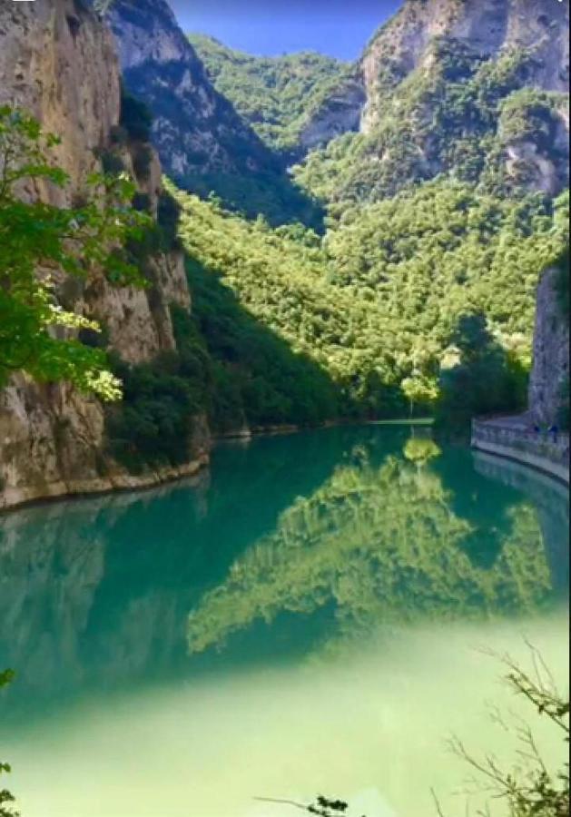 Hotel La Ginestra Acqualagna Luaran gambar