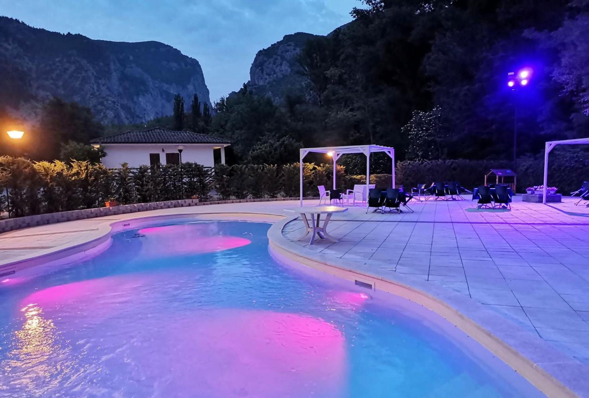 Hotel La Ginestra Acqualagna Luaran gambar